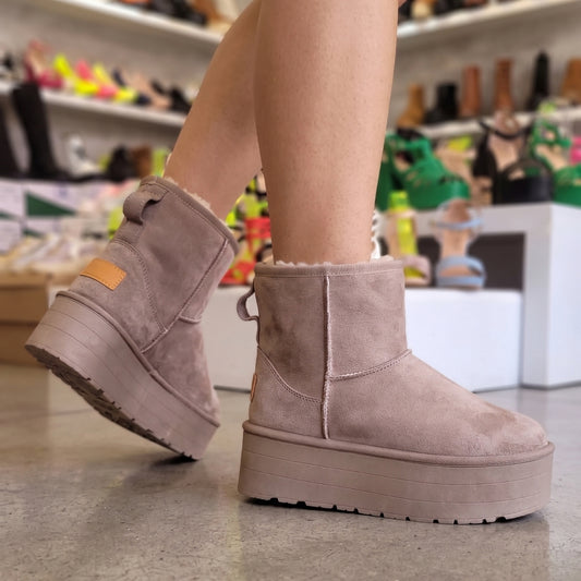 Bota Tipo UGG Con Plataforma Gruesa de Chiporro Khaki - Caja de 12 Pares