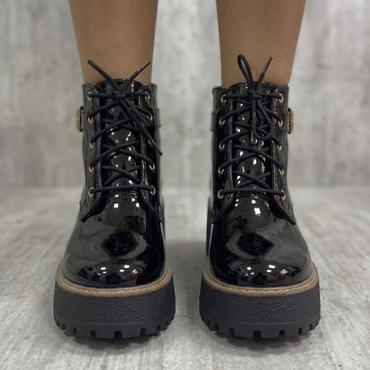 Botín de Charol Negro Con Plataforma y Hebilla Para Mujer - Caja de 6 Pares