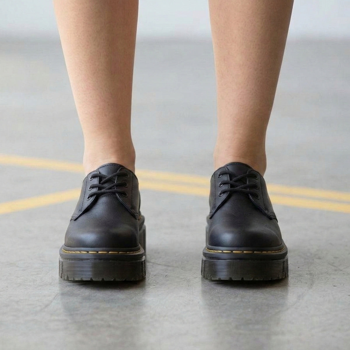 Zapatos Con Plataforma D. Martens Quad Smooth - Caja de 12 Pares