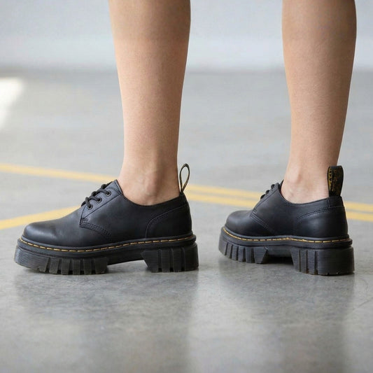 Zapatos Con Plataforma D. Martens Quad Smooth - Caja de 12 Pares