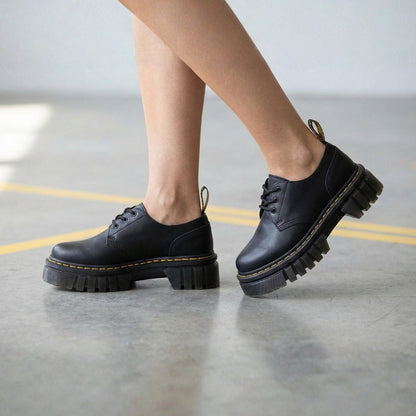 Zapatos Con Plataforma D. Martens Quad Smooth - Caja de 12 Pares