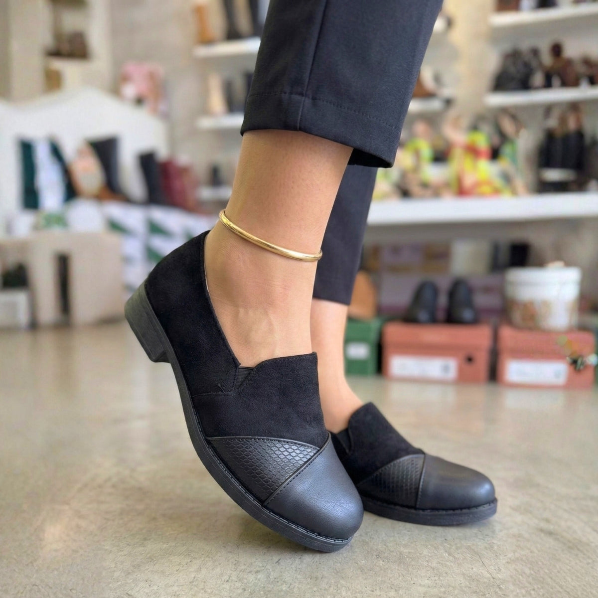 Mocasines Elegantes de Gamuza Negro - Caja de 12 Pares