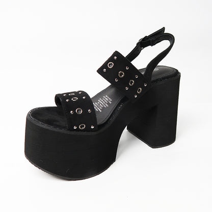 Sandalia de Plataforma Alta Con Hoyos Negro - Caja de 8 Pares