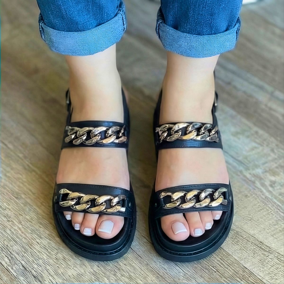 Sandalias Bajas de Cadenas Metálicas Negro - Caja de 12 Pares